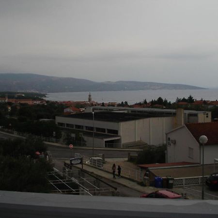 Apartments Villa Angela Krk Town Exterior foto