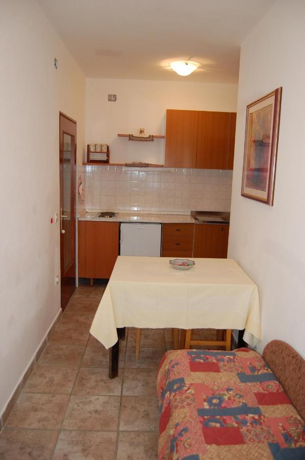 Apartments Villa Angela Krk Town Zimmer foto