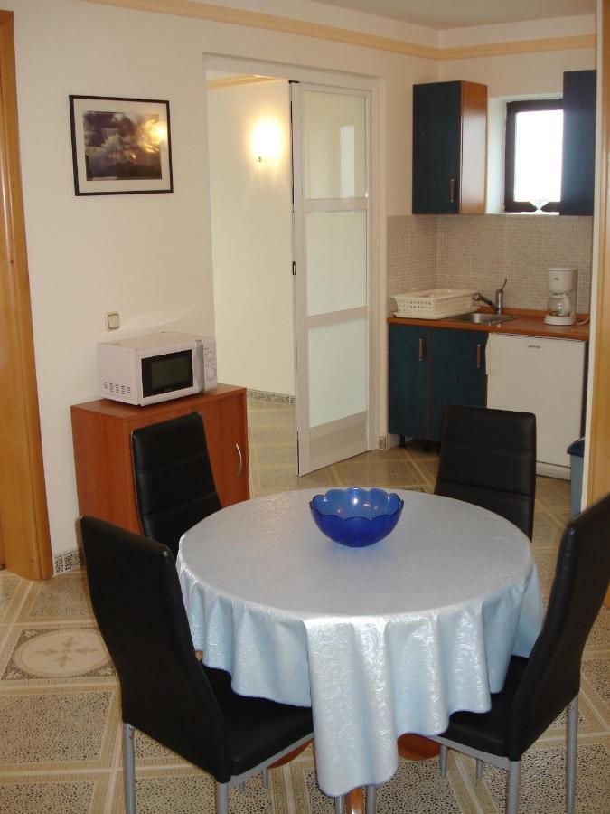 Apartments Villa Angela Krk Town Zimmer foto