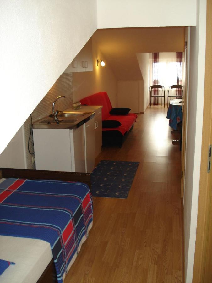 Apartments Villa Angela Krk Town Zimmer foto